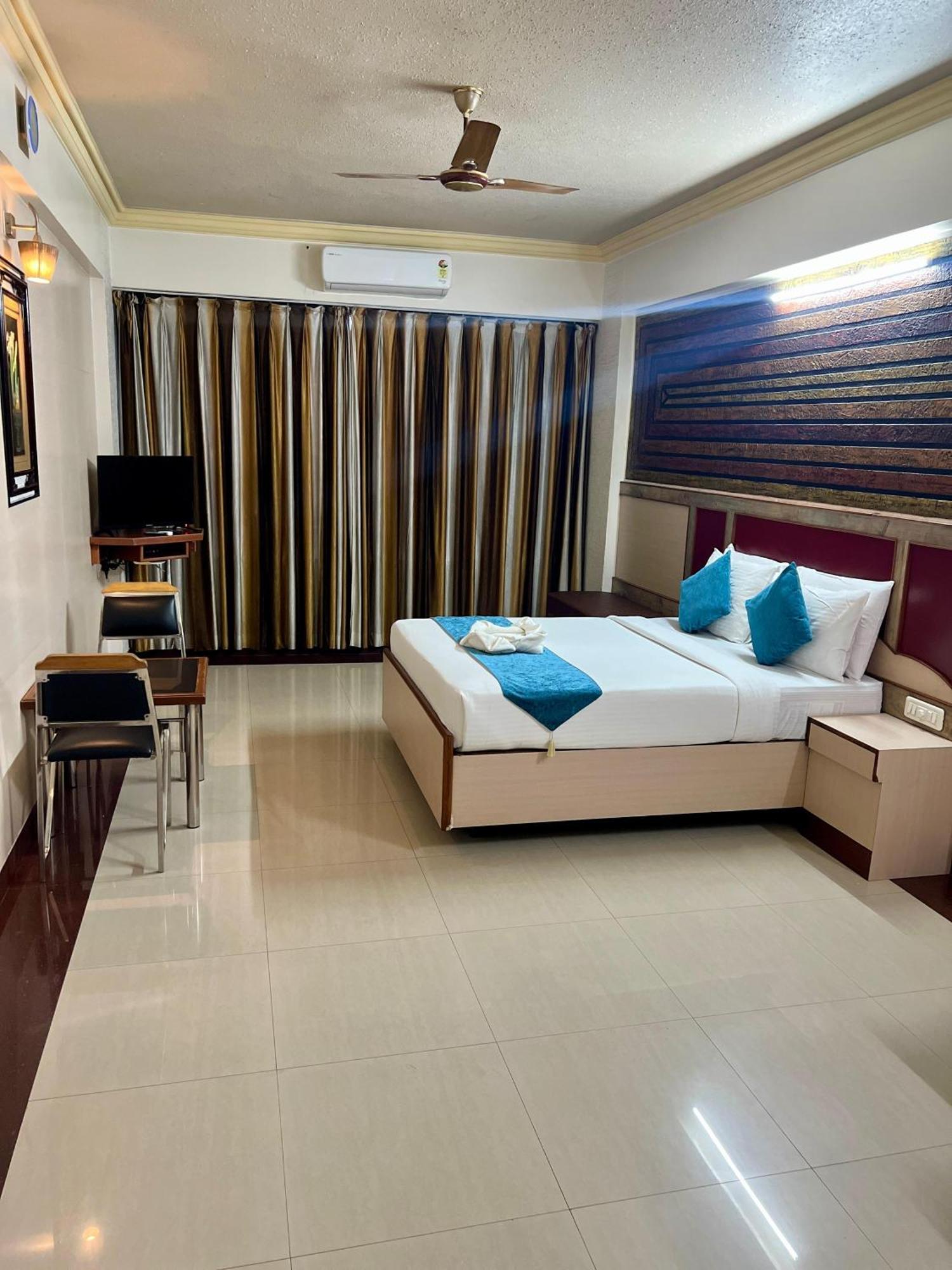 The Grand Krishna Rooms Bengaluru Zewnętrze zdjęcie